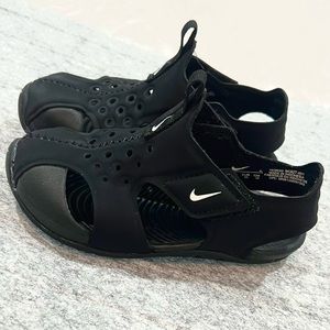 Nike Sunray Protect 2 Baby / Toddler Sandals
8 T, Black White
